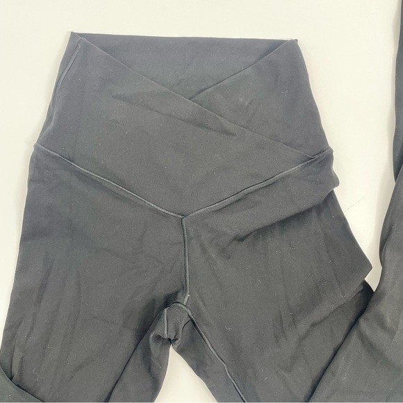 OFFLINE By Aerie Real Me High Waisted Crossover Rib
Super Flare Legging NWOT XS - Picture 8 of 10